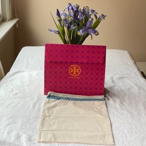 💐TORY BURCH GIFT BAG & SHOE DUST COVER & BOX